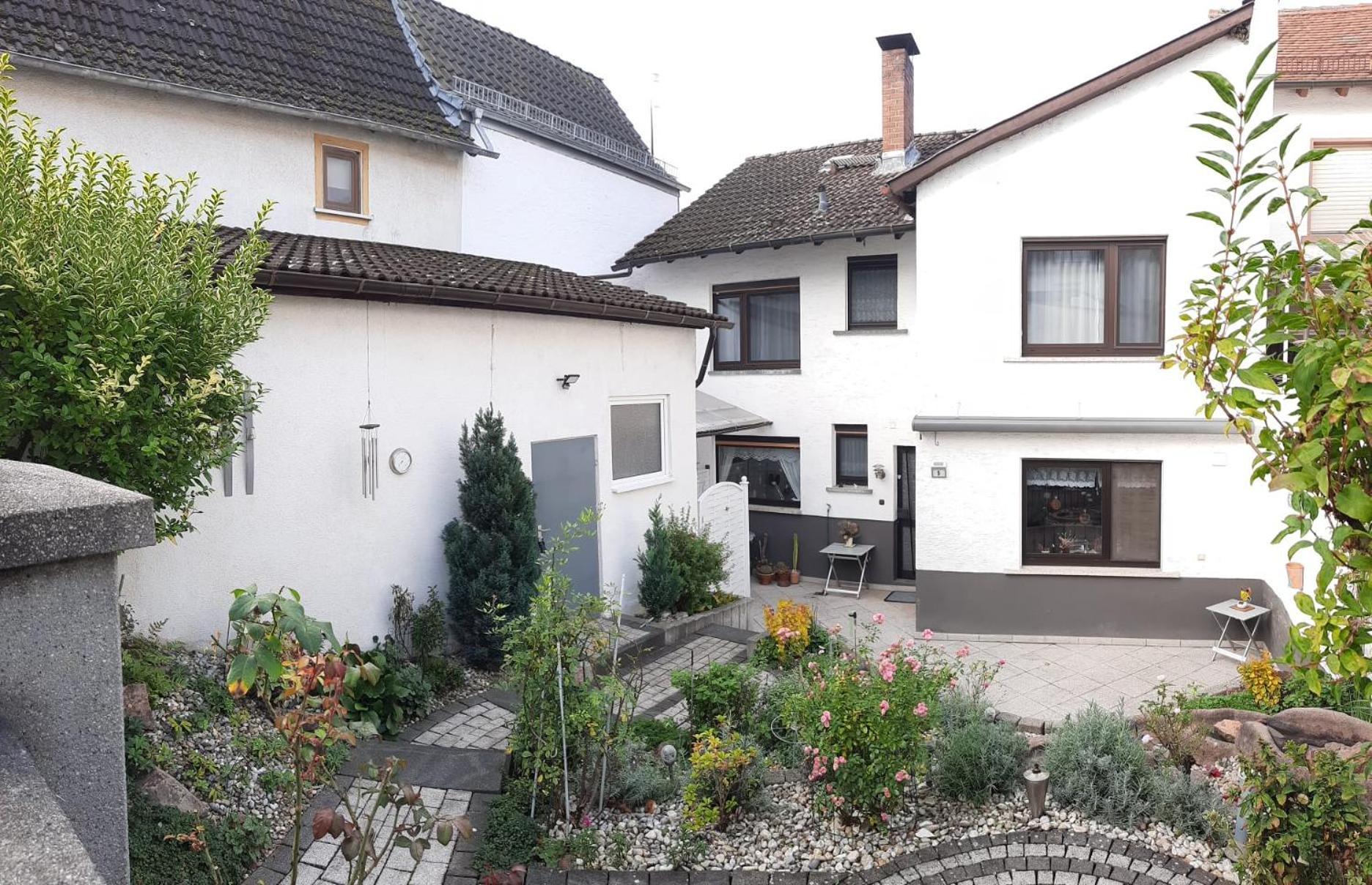 Refugium Villa Real Karben Esterno foto